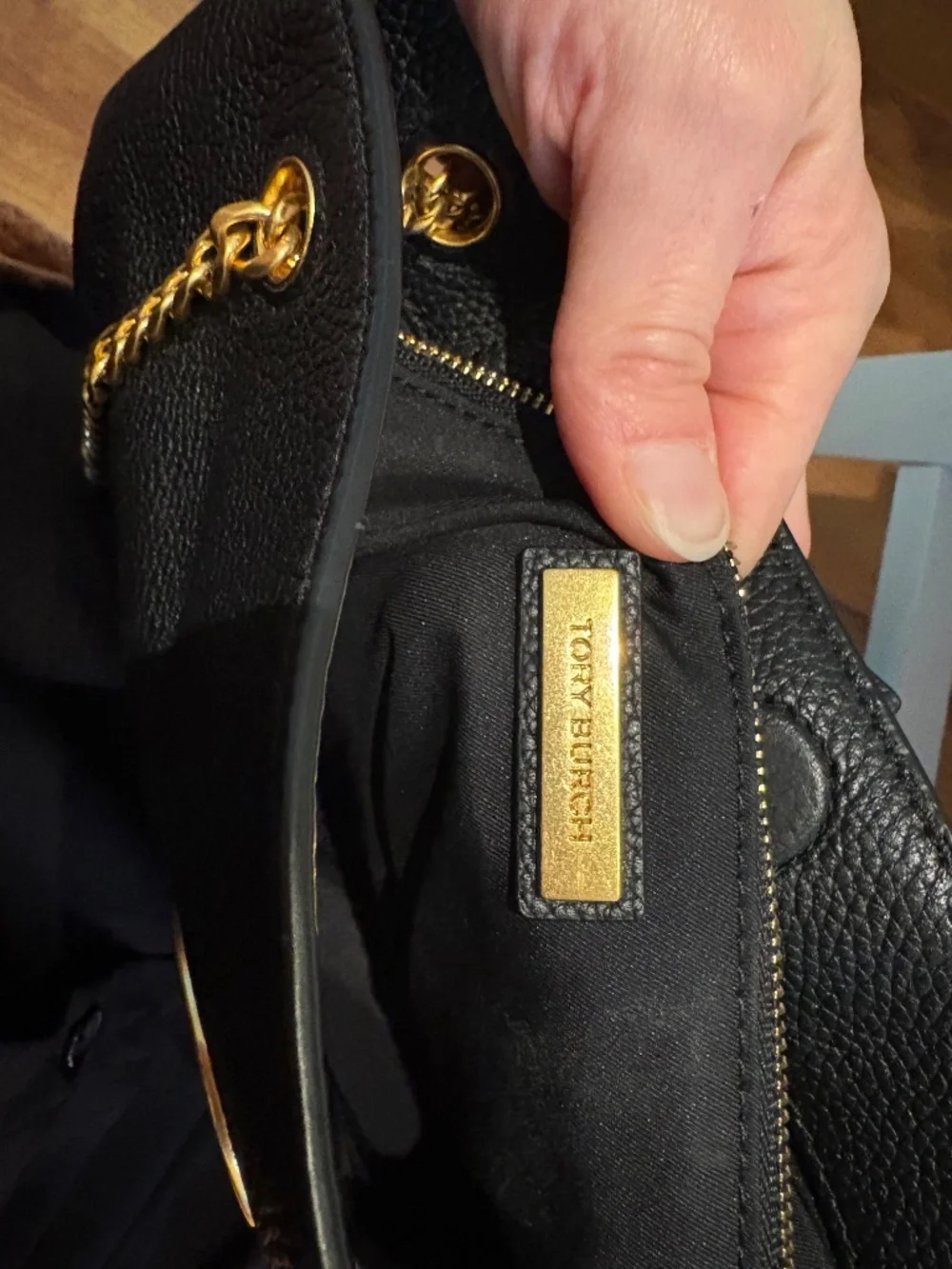 Tory Burch Carson swing back chain bag